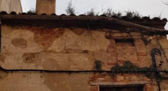 CASA DE POBLE CENTENARIA