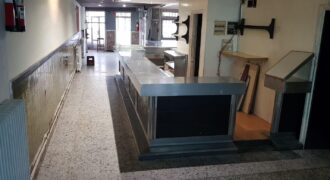 LOCAL MOLT AMPLI DAVANT DE L’ESTACIO