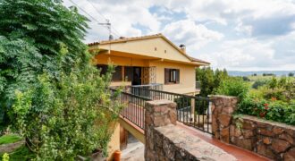 TORRE A QUATRE VENTS CAN SAULEDA