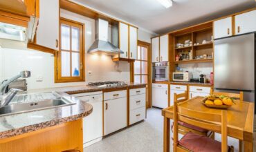 CASA ADOSADA ZONA TURO