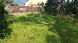 AMPLIA PARCELA BIEN SITUADA