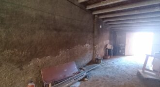 SOLAR AMB MOLTES POSSIBILITATS AL CENTRE