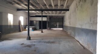 CASA MUY AMPLIA CON MAS DE 800 M2 Y MUCHAS POSIBILIDADES