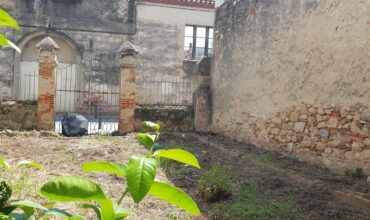 CASA DE PUEBLO CENTENARIA